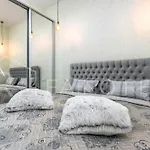 Apartmán панорамний вид моря дві спальнi та зала 0522 *