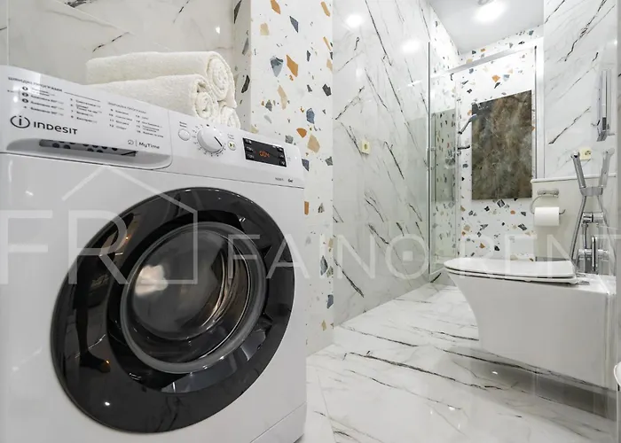 Apartman панорамний вид моря дві спальнi та зала 0522