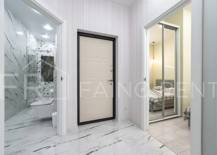 панорамний вид моря дві спальнi та зала 0522 *