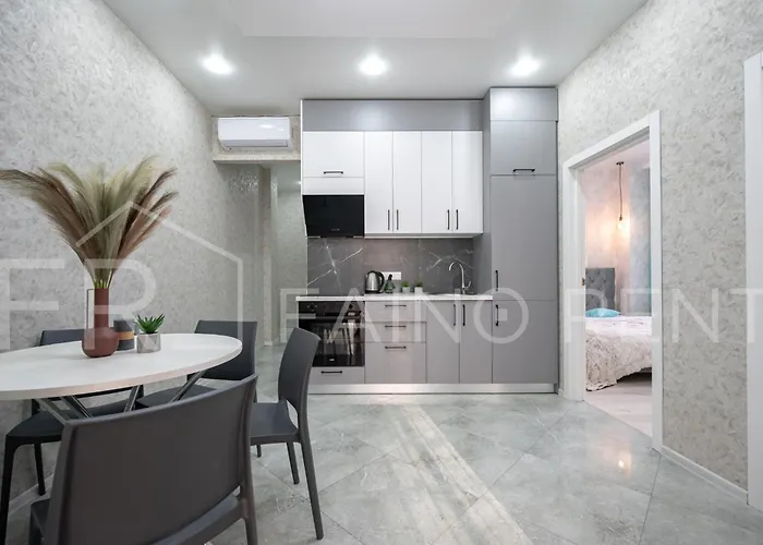 панорамний вид моря дві спальнi та зала 0522 Apartman *