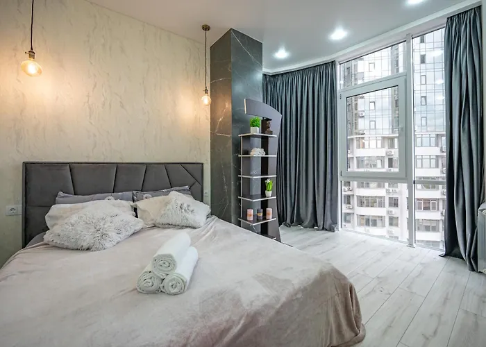 Apartman панорамний вид моря дві спальнi та зала 0522