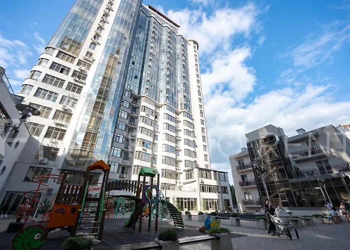 Apartman панорамний вид моря дві спальнi та зала 0522 *