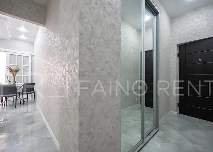 панорамний вид моря дві спальнi та зала 0522