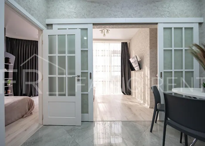 панорамний вид моря дві спальнi та зала 0522 Apartman