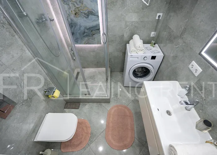 Apartman панорамний вид моря дві спальнi та зала 0522