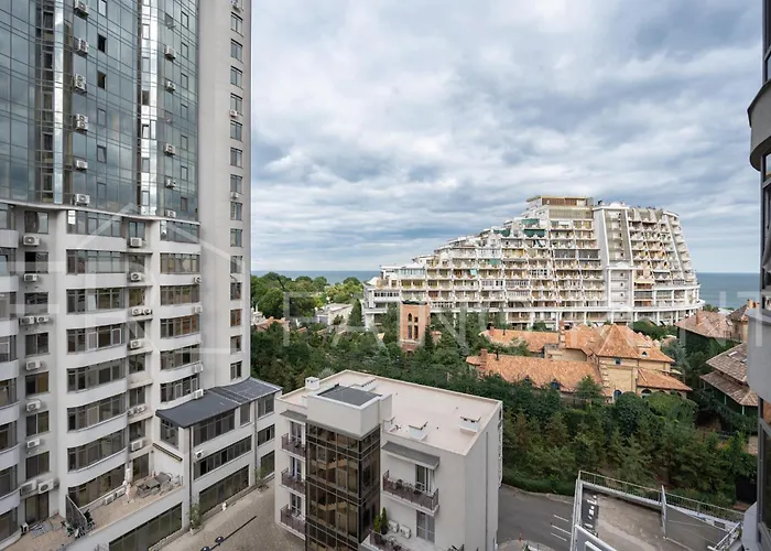 панорамний вид моря дві спальнi та зала 0522 * أوديسا