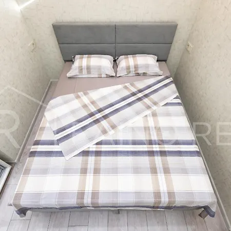 панорамний вид моря дві спальнi та зала 0522 Apartment