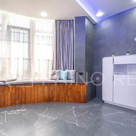 панорамний вид моря дві спальнi та зала 0522 Apartment Odesa
