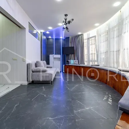 панорамний вид моря дві спальнi та зала 0522 Apartment
