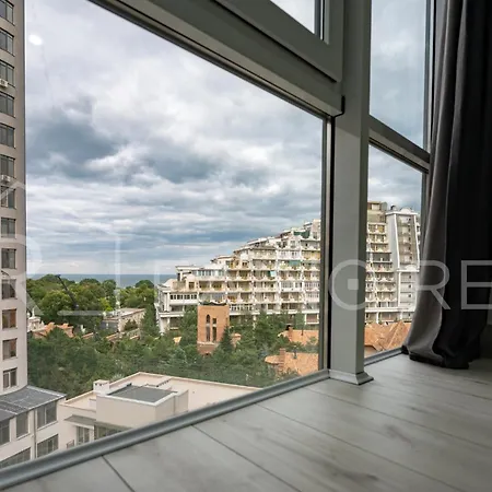 Apartment панорамний вид моря дві спальнi та зала 0522