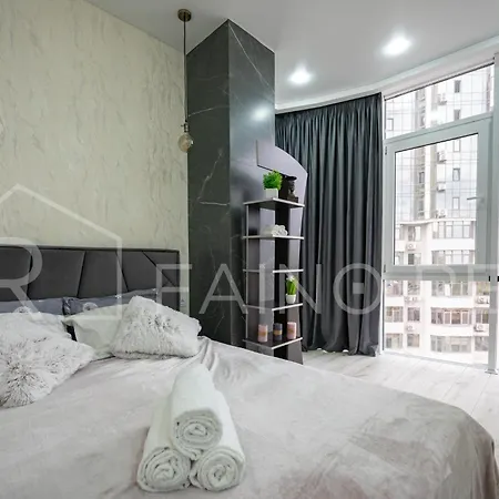 панорамний вид моря дві спальнi та зала 0522 Apartment Odesa