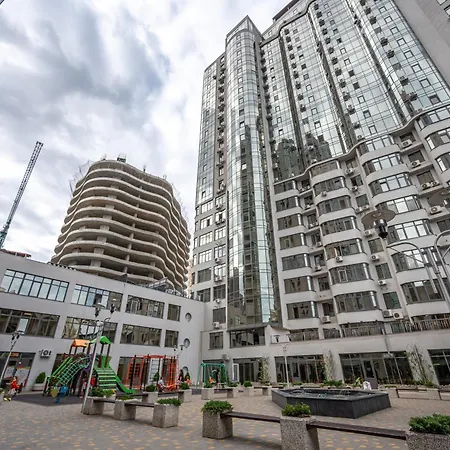 панорамний вид моря дві спальнi та зала 0522 * Odessa