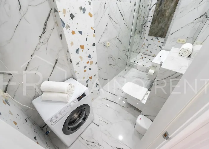 Appartement панорамний вид моря дві спальнi та зала 0522 *