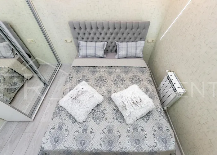 Appartement панорамний вид моря дві спальнi та зала 0522