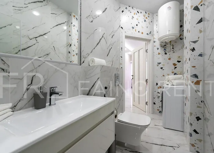 Appartement панорамний вид моря дві спальнi та зала 0522 *