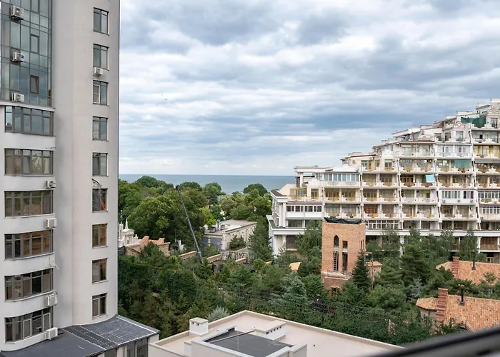 Appartement панорамний вид моря дві спальнi та зала 0522